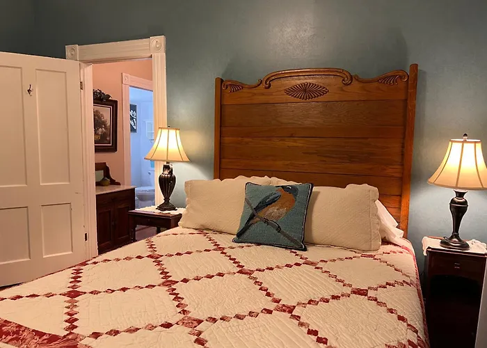 Queen Room